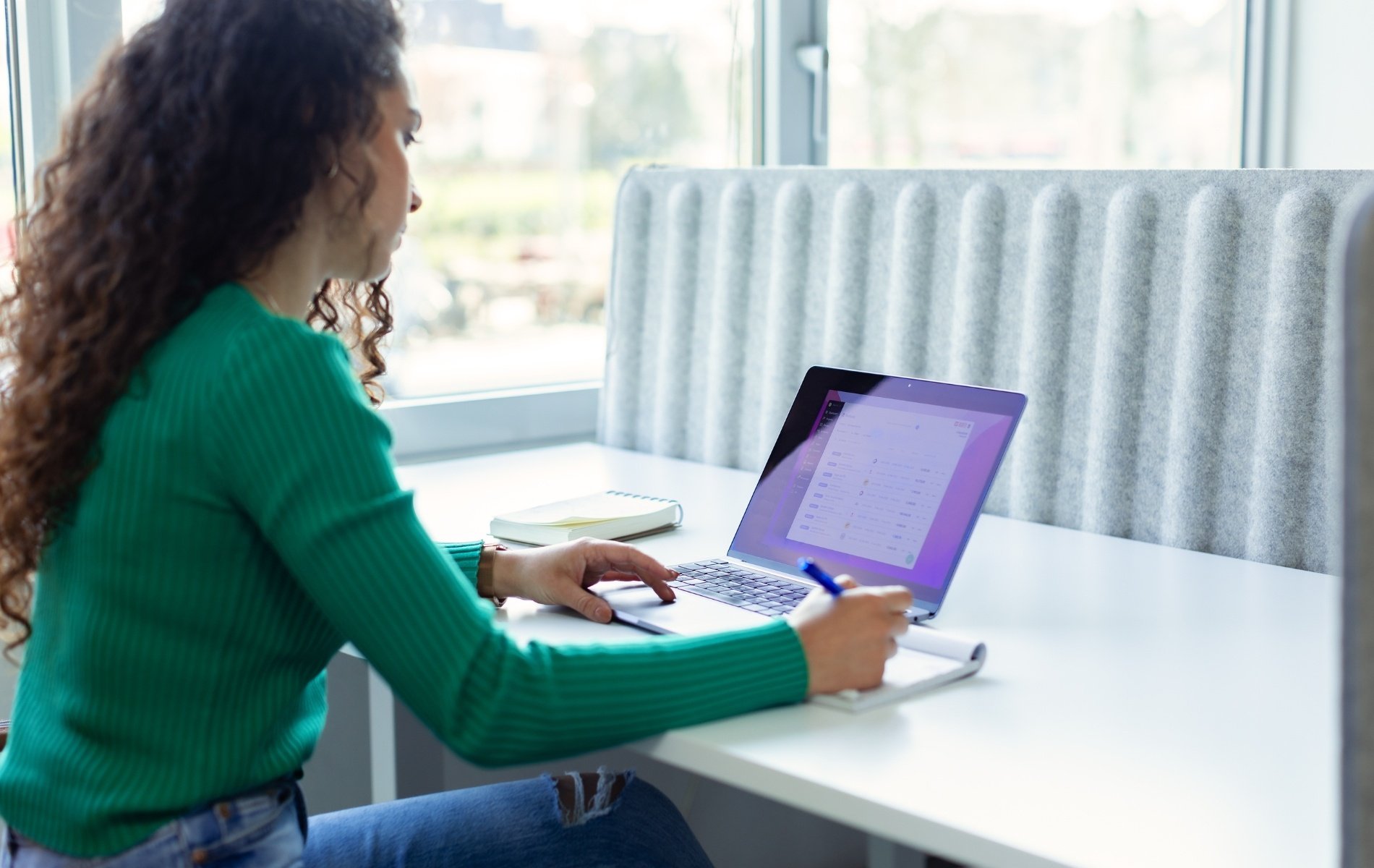 In Unternehmen werden Feedbackdaten ausgewertet.